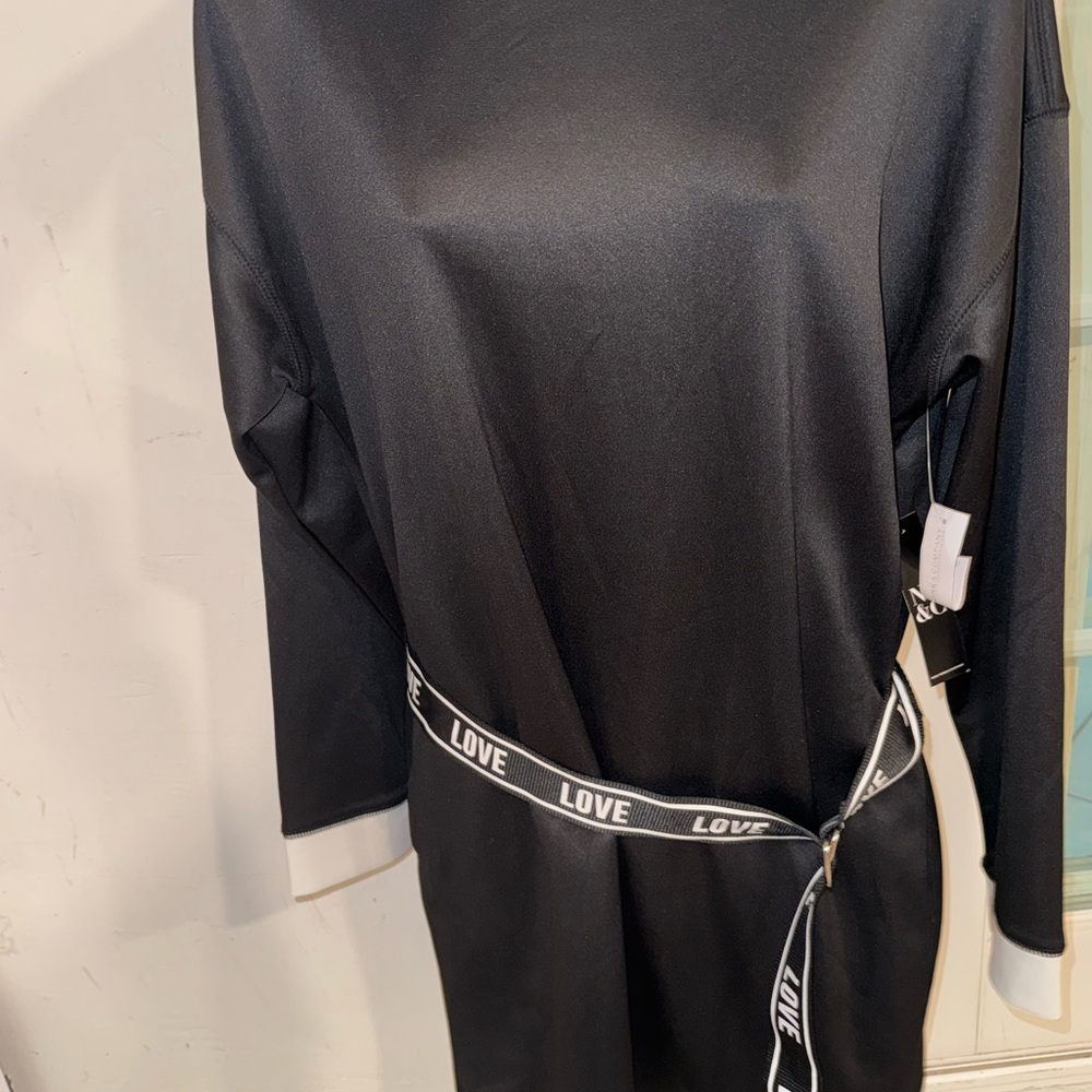 Dress - Picture 2 of 5